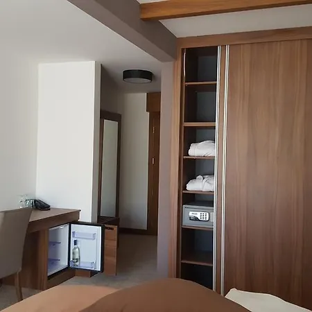 Apartment 226 In Vucko - Private Host